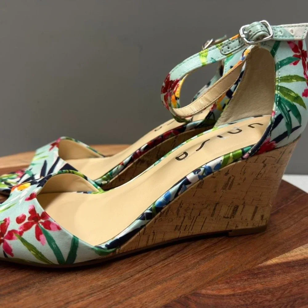 UNISA FLORAL WEDGE SANDAL SZ 9 - Picture 3 of 8